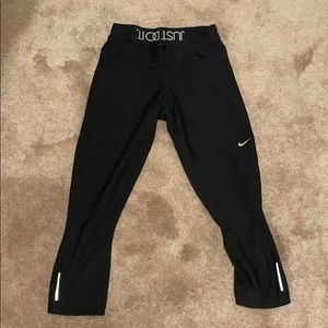 nike cropped leggings